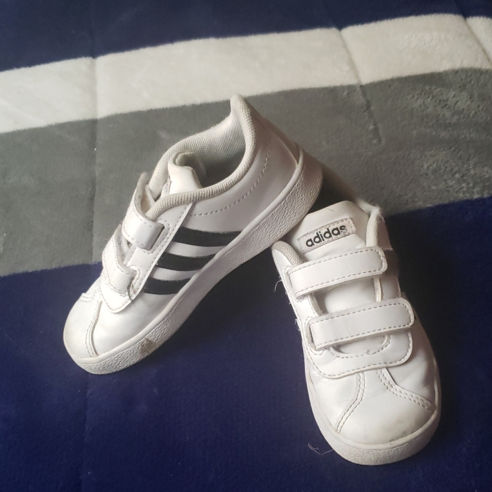 Shoes - Picture 2 of 4